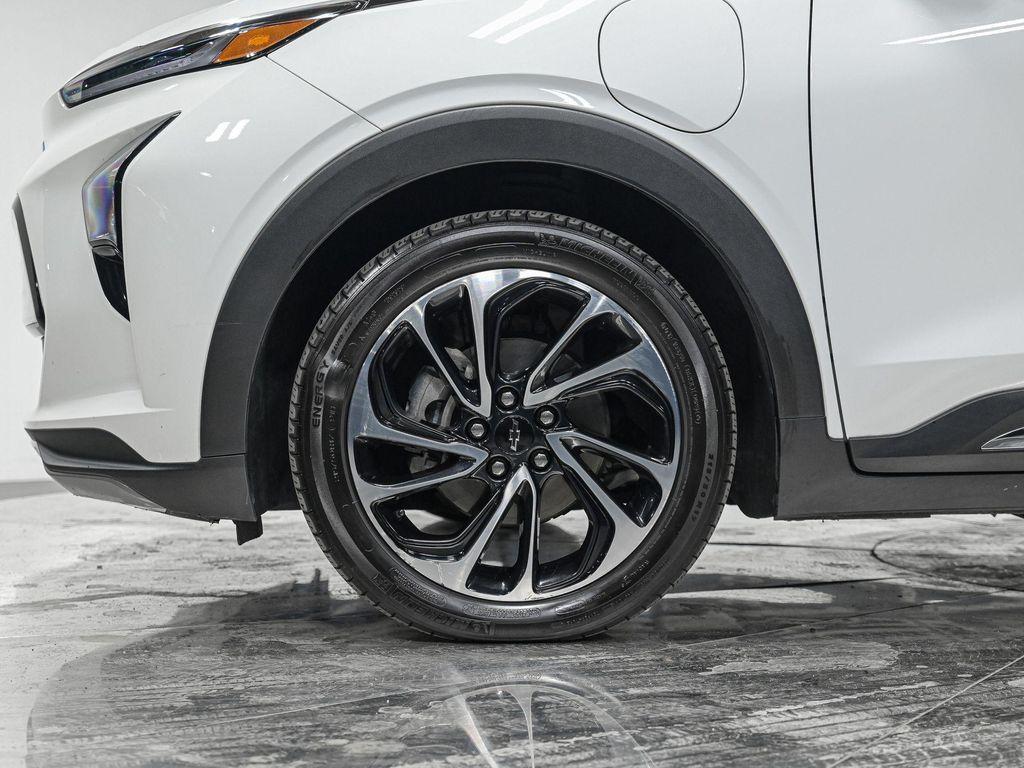 used 2022 Chevrolet Bolt EUV car, priced at $17,240