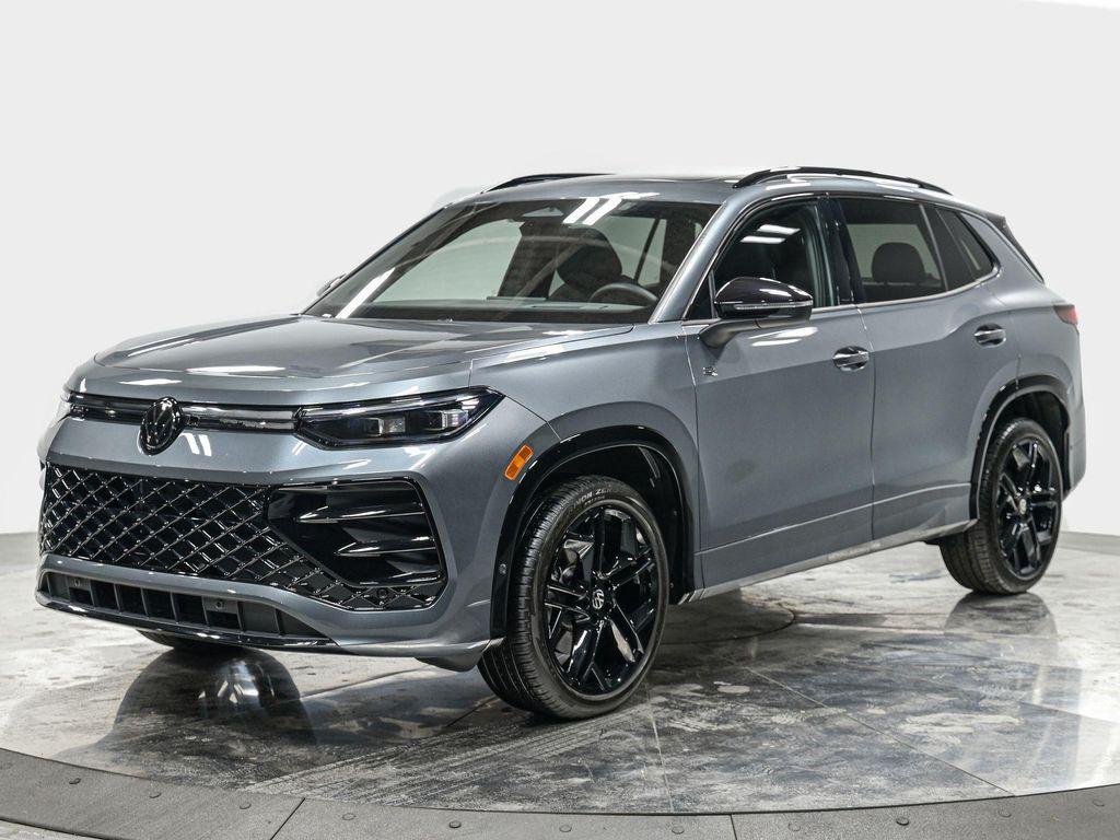 used 2025 Volkswagen Tiguan car, priced at $33,990