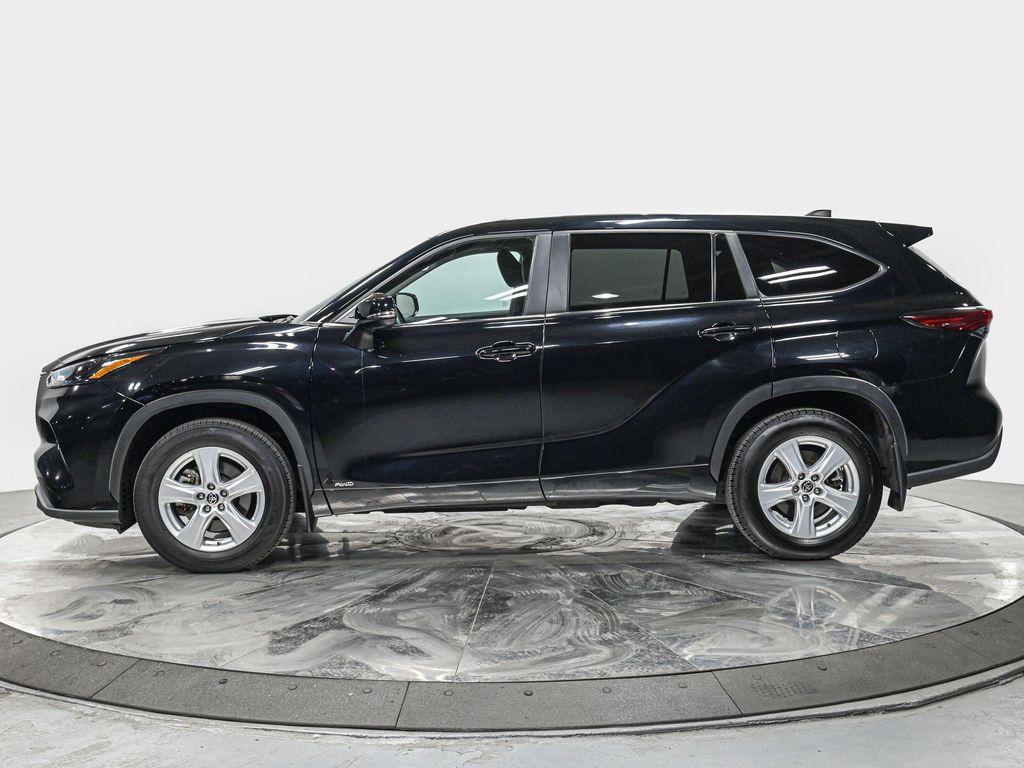 used 2023 Toyota Highlander Hybrid car, priced at $33,990