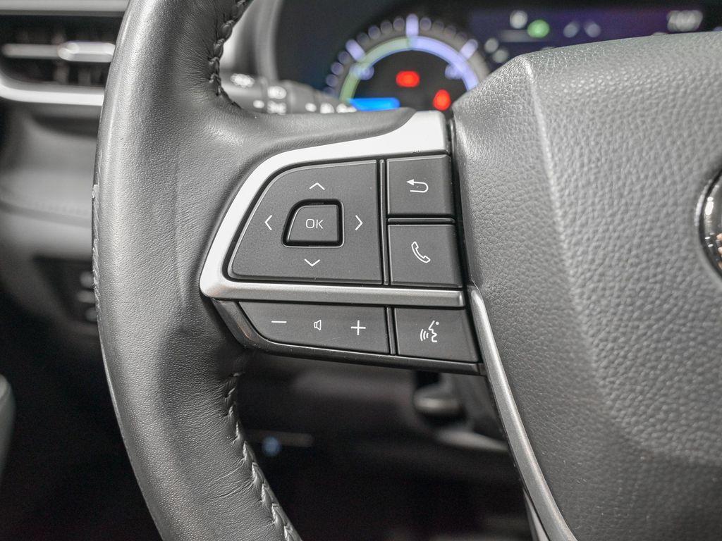 used 2023 Toyota Highlander Hybrid car, priced at $33,990