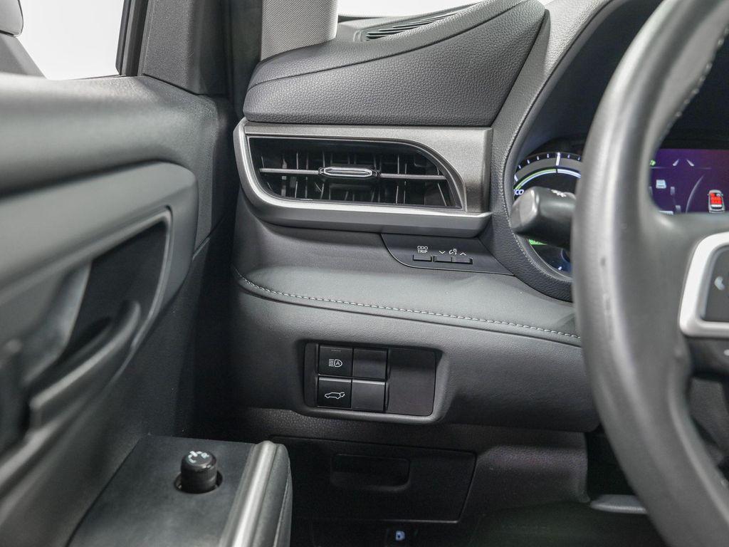 used 2023 Toyota Highlander Hybrid car, priced at $33,990