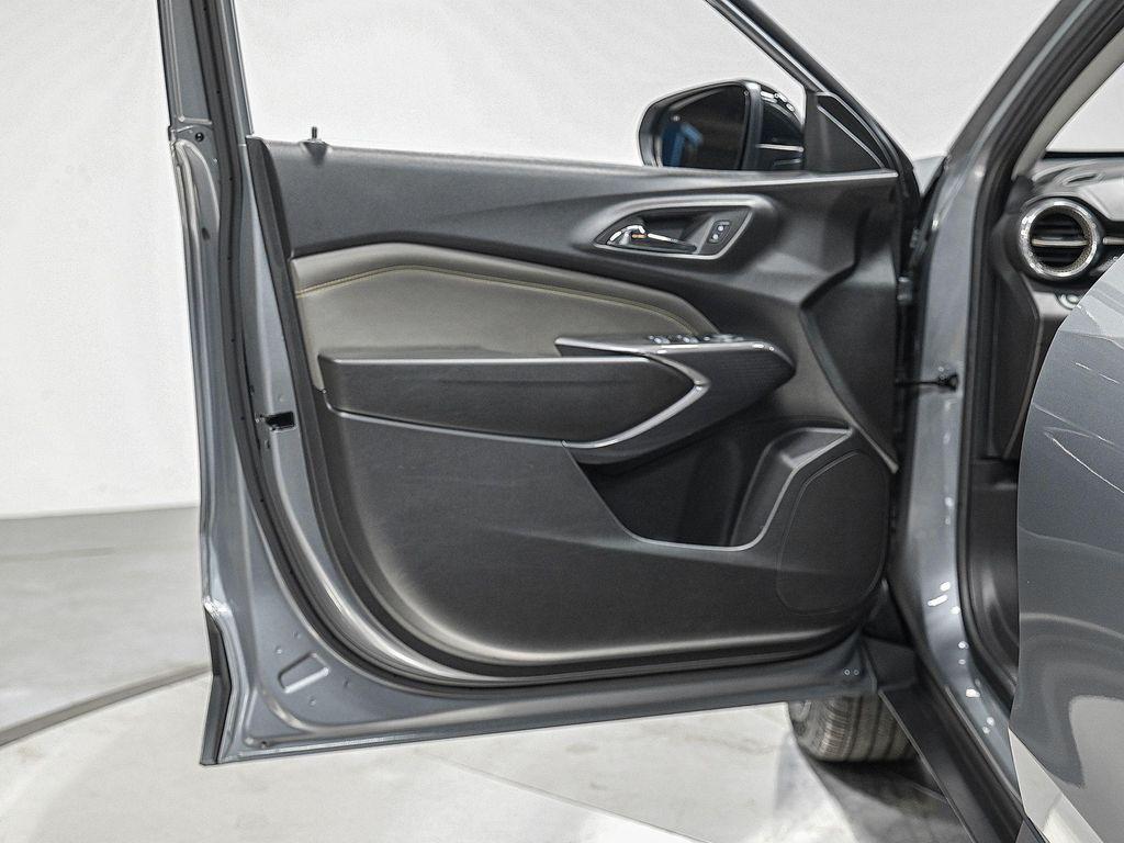 used 2025 Chevrolet Trax car, priced at $19,990