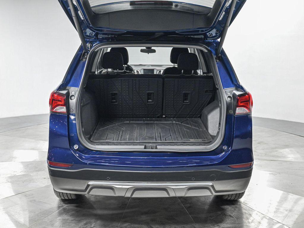 used 2023 Chevrolet Equinox car, priced at $21,240