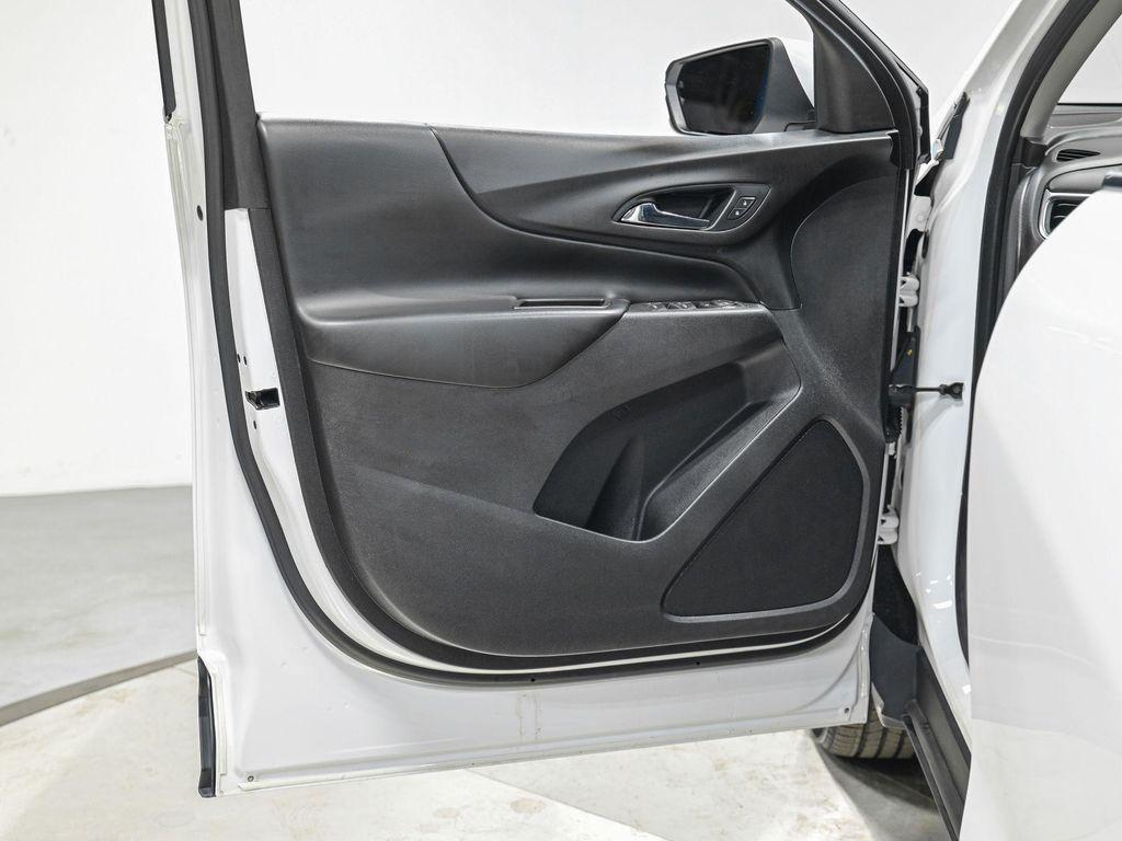 used 2021 Chevrolet Equinox car, priced at $16,990