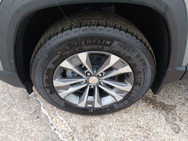 new 2026 Chevrolet Equinox car, priced at $31,689