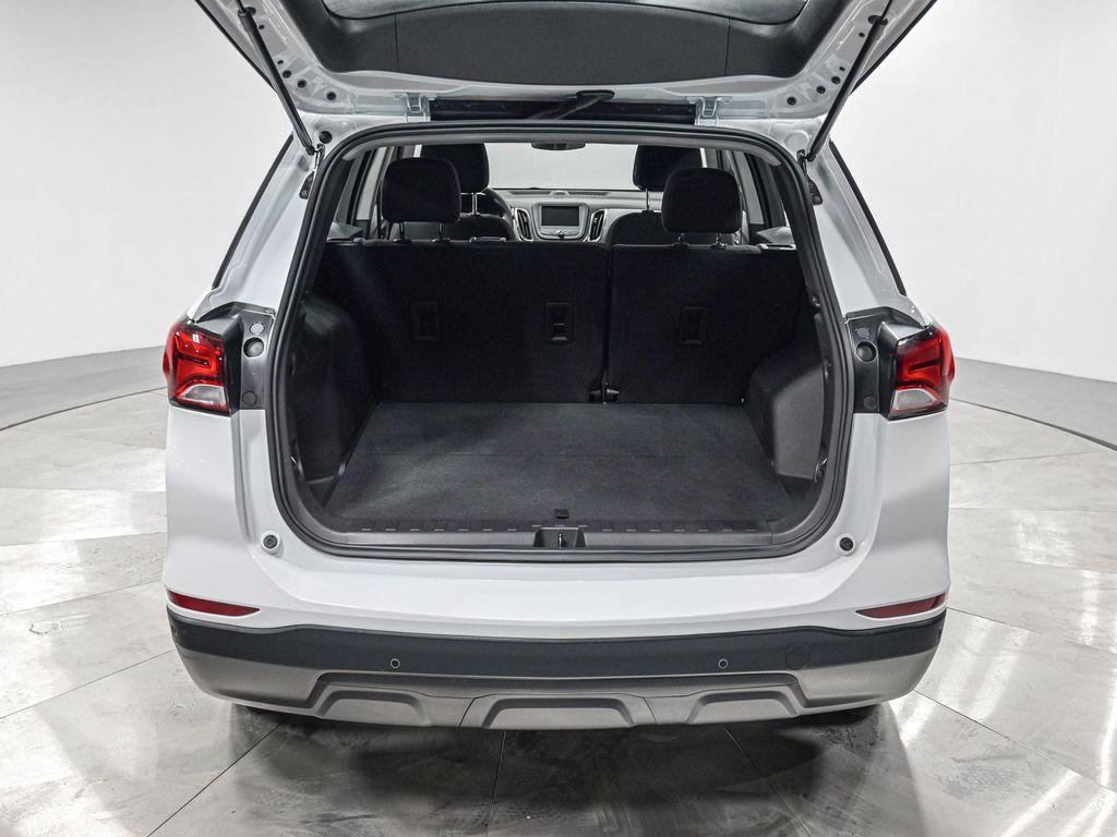 used 2023 Chevrolet Equinox car, priced at $18,990