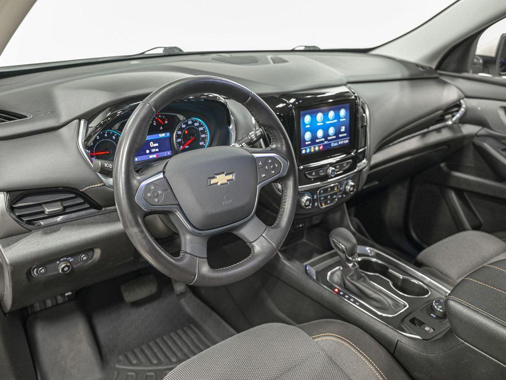 used 2022 Chevrolet Traverse car, priced at $19,990
