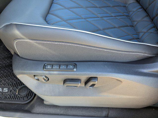 new 2026 Volkswagen Atlas Cross Sport car, priced at $55,886