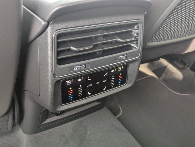 new 2026 Audi Q7 car, priced at $78,140