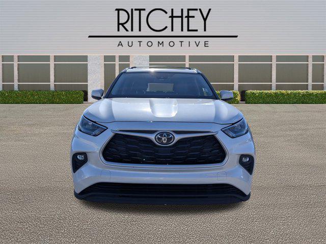 used 2020 Toyota Highlander car, priced at $23,995