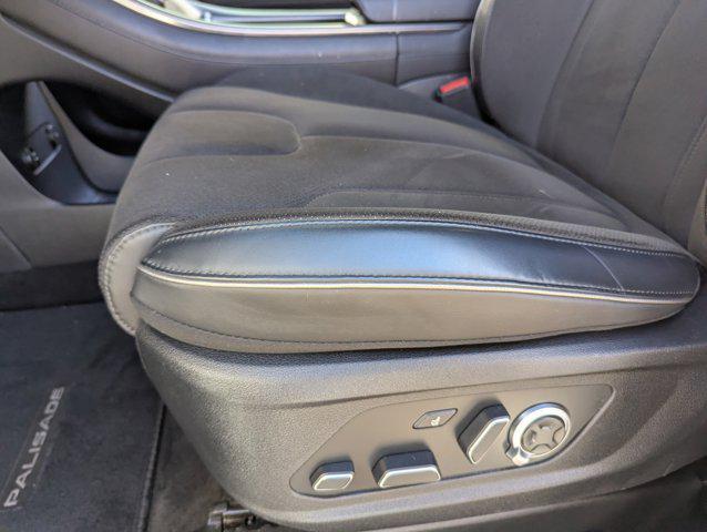 used 2025 Hyundai Palisade car, priced at $39,877