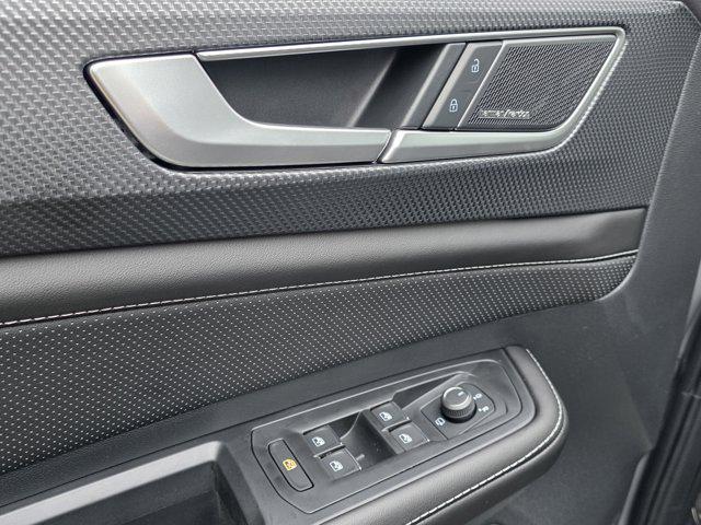 new 2026 Volkswagen Atlas Cross Sport car, priced at $55,431