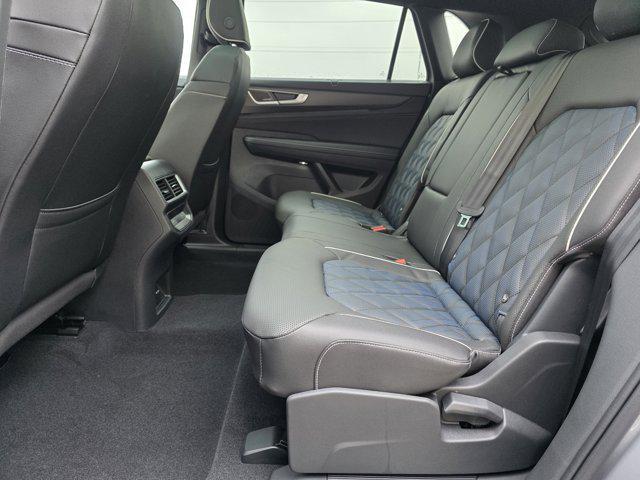 new 2026 Volkswagen Atlas Cross Sport car, priced at $55,431