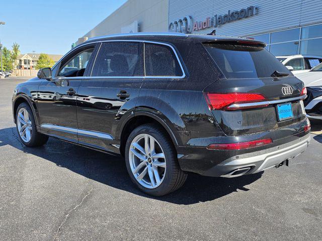 new 2025 Audi Q7 car, priced at $76,205