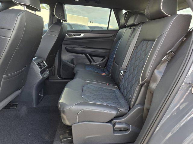 new 2026 Volkswagen Atlas Cross Sport car, priced at $55,886