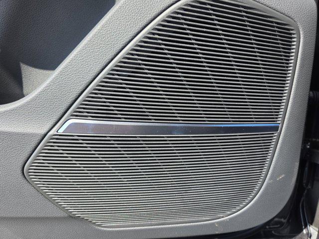 new 2026 Audi Q7 car, priced at $85,590