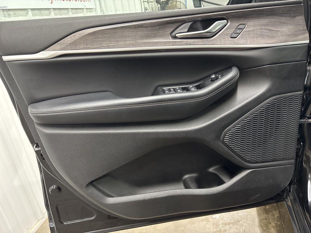 used 2023 Jeep Grand Cherokee L car, priced at $32,210