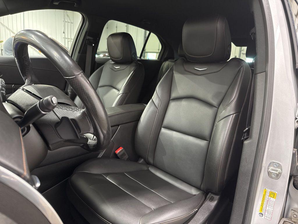 used 2019 Cadillac XT4 car, priced at $21,350