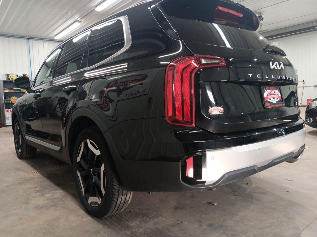 used 2025 Kia Telluride car, priced at $34,300