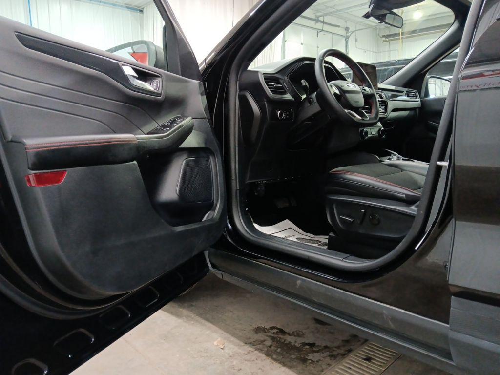used 2025 Ford Escape car, priced at $24,950