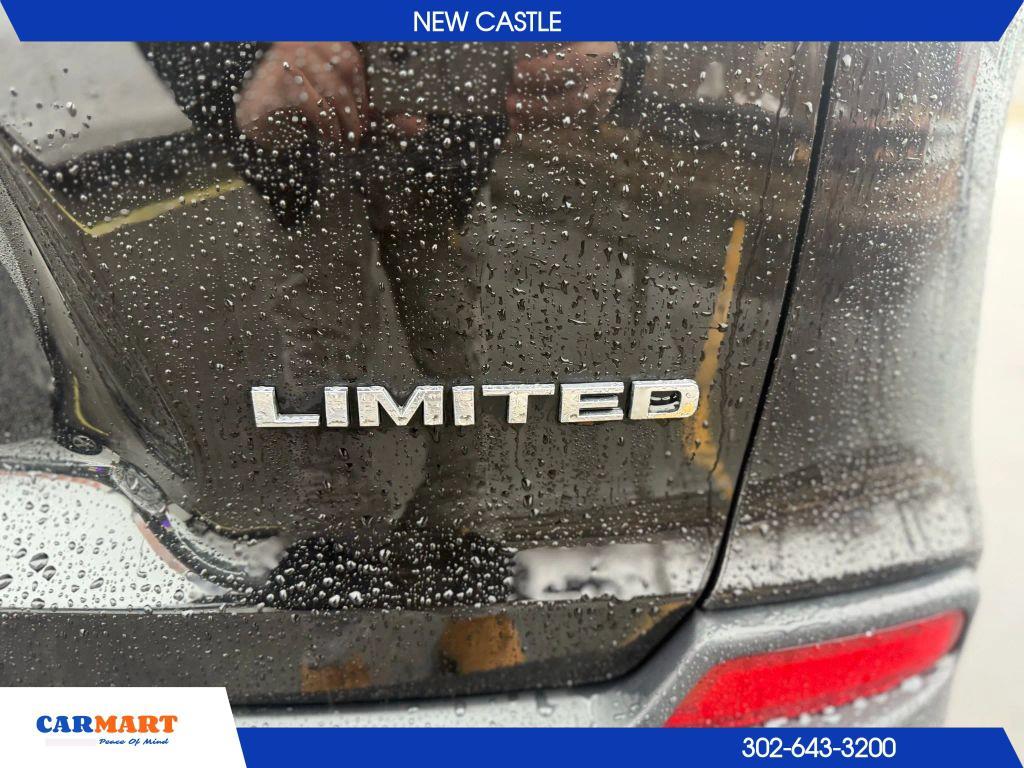 used 2020 Jeep Cherokee car, priced at $17,252