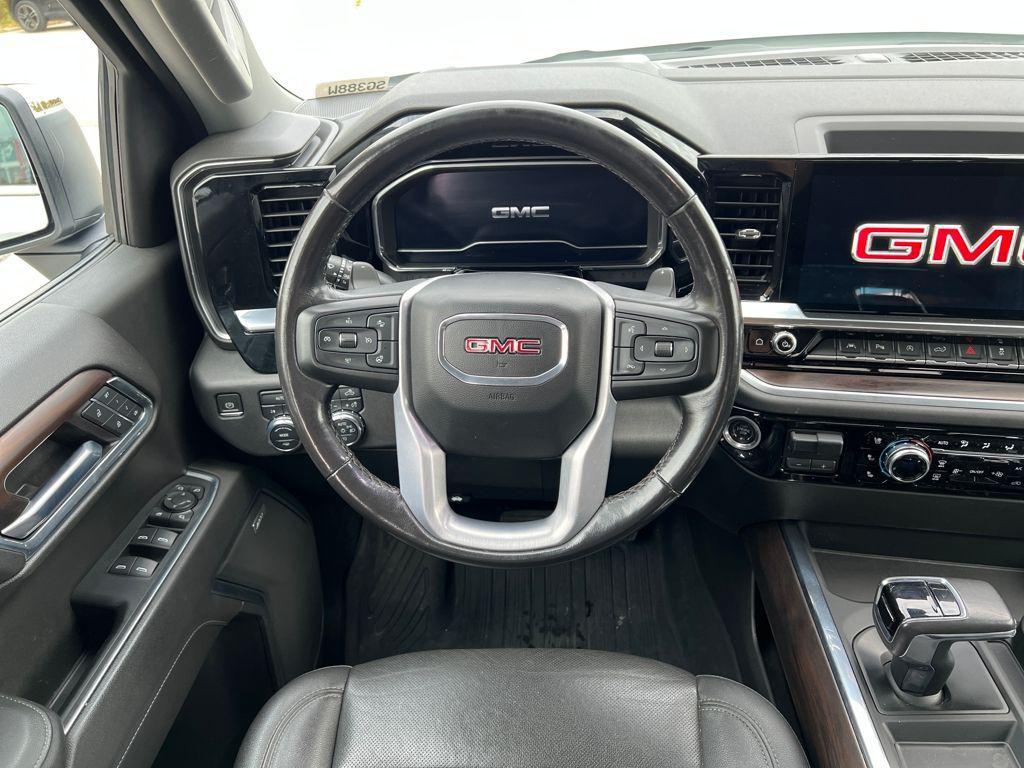 used 2022 GMC Sierra 1500 car, priced at $39,592