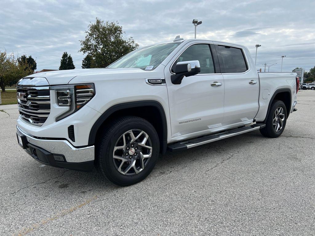 used 2022 GMC Sierra 1500 car, priced at $39,592
