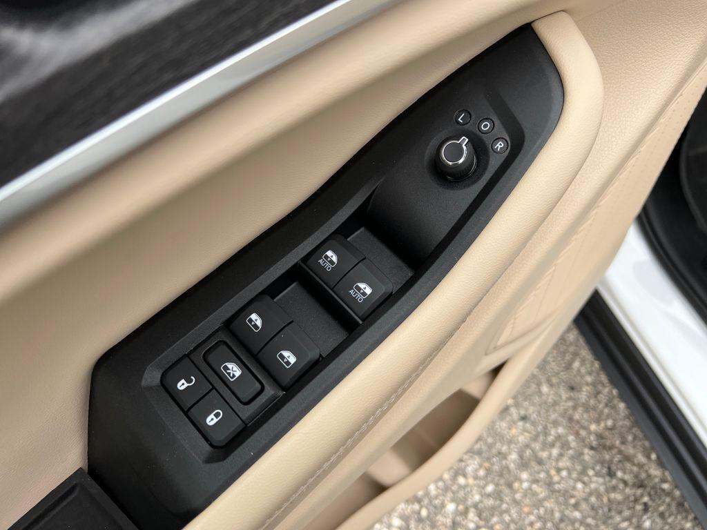 used 2025 Jeep Grand Cherokee L car, priced at $40,206