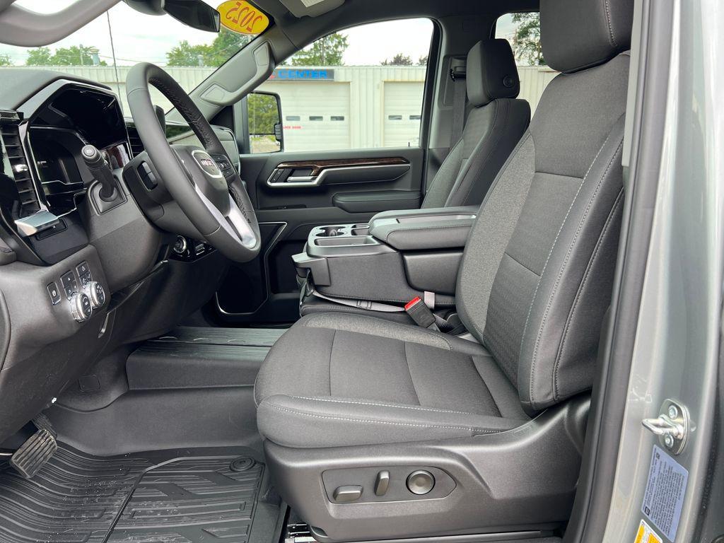 new 2025 GMC Sierra 3500 car, priced at $68,879