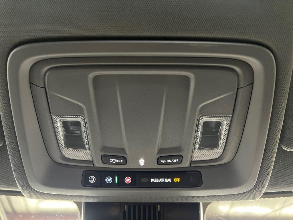 new 2025 GMC Sierra 1500 car, priced at $52,625