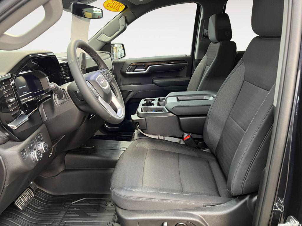 new 2025 GMC Sierra 1500 car, priced at $52,535