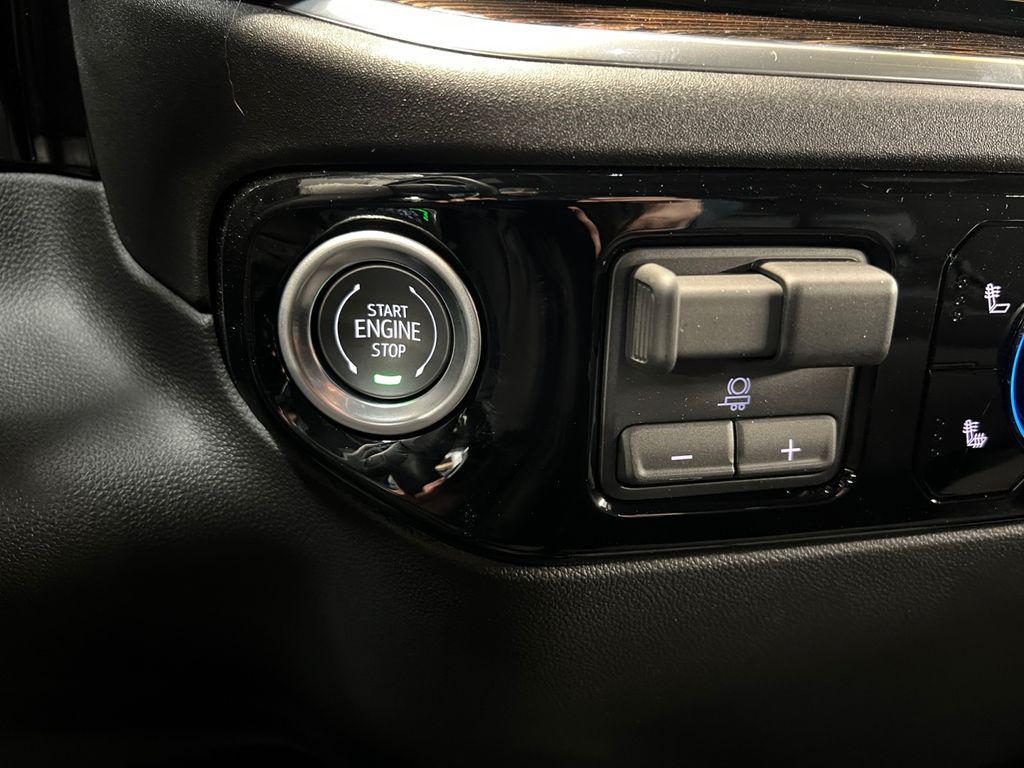 new 2025 GMC Sierra 1500 car, priced at $52,535