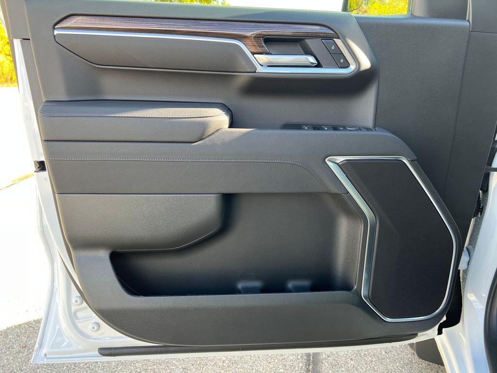 new 2026 Chevrolet Silverado 1500 car, priced at $47,675