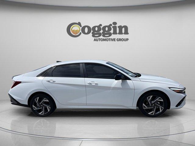 new 2025 Hyundai Elantra car, priced at $20,881
