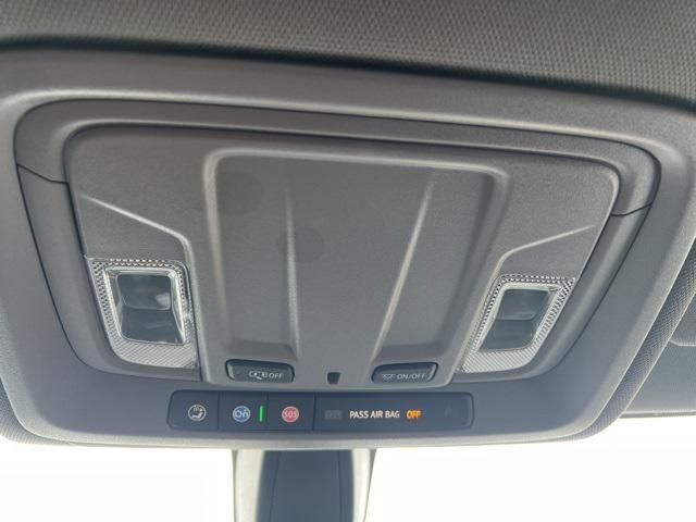 used 2022 Chevrolet Silverado 1500 car, priced at $32,374