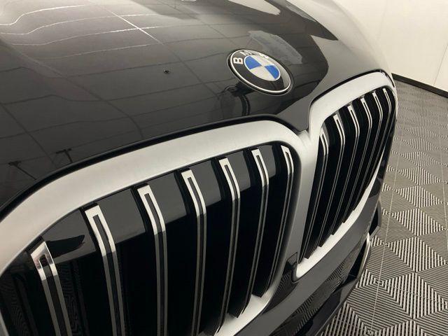 new 2026 BMW X7 car, priced at $95,325