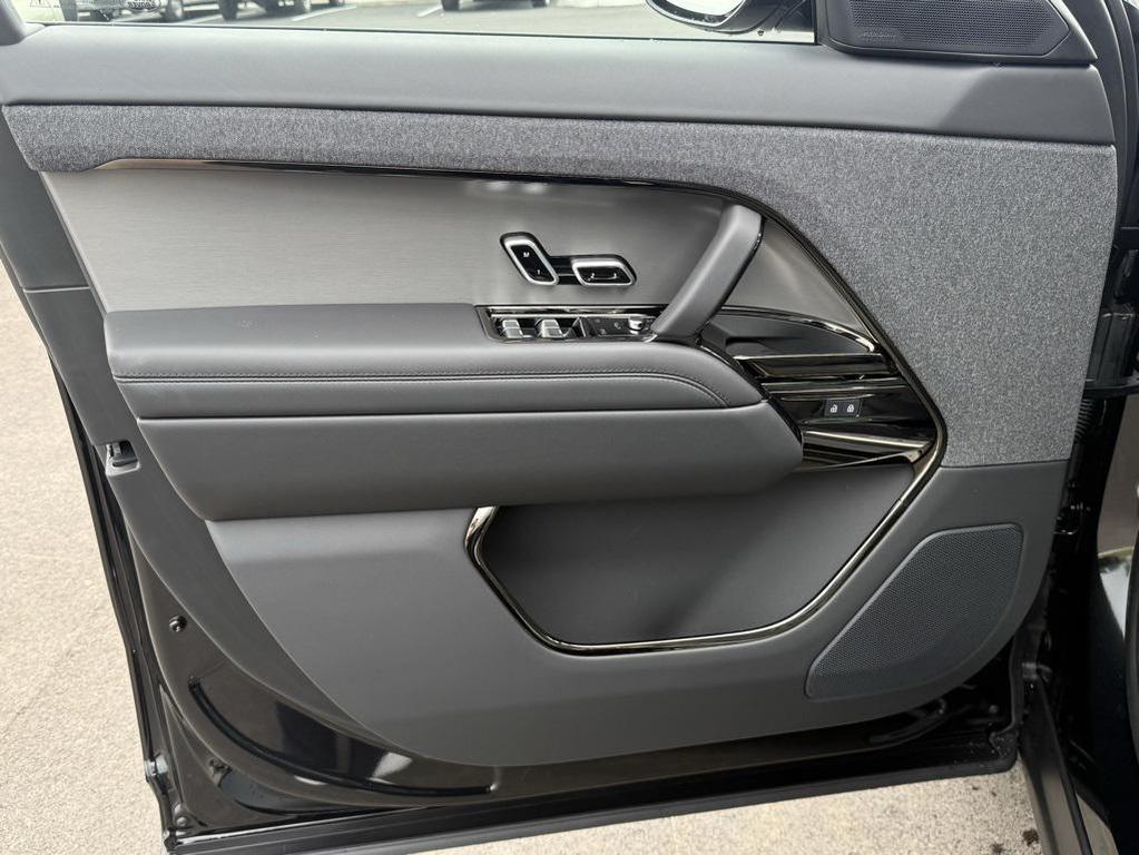 new 2025 Land Rover Range Rover Sport car, priced at $122,650