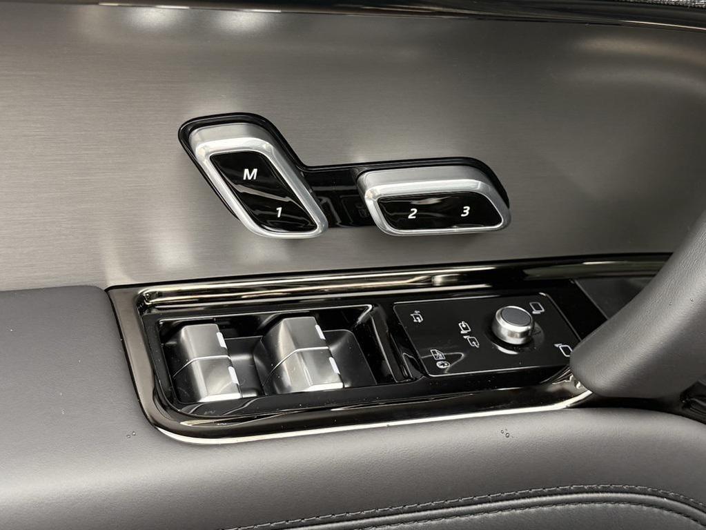 new 2025 Land Rover Range Rover Sport car, priced at $122,650