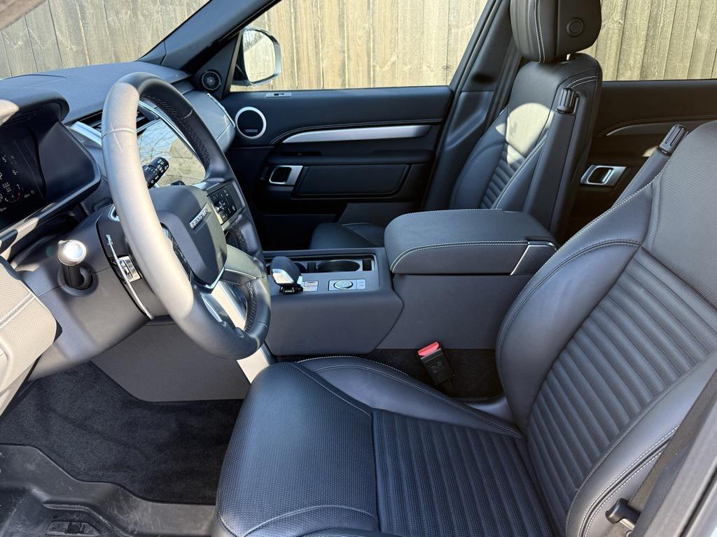 used 2025 Land Rover Discovery car, priced at $68,963
