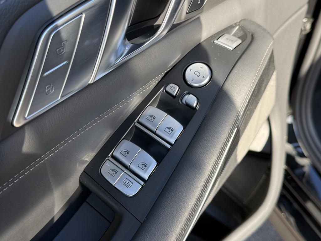 used 2022 BMW X7 car, priced at $55,723