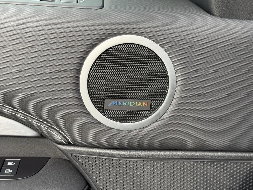 used 2025 Land Rover Discovery car, priced at $65,763