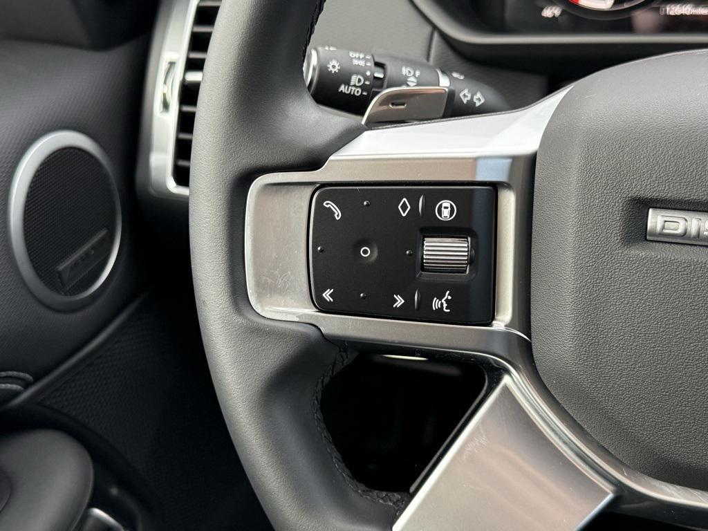 used 2025 Land Rover Discovery car, priced at $65,763
