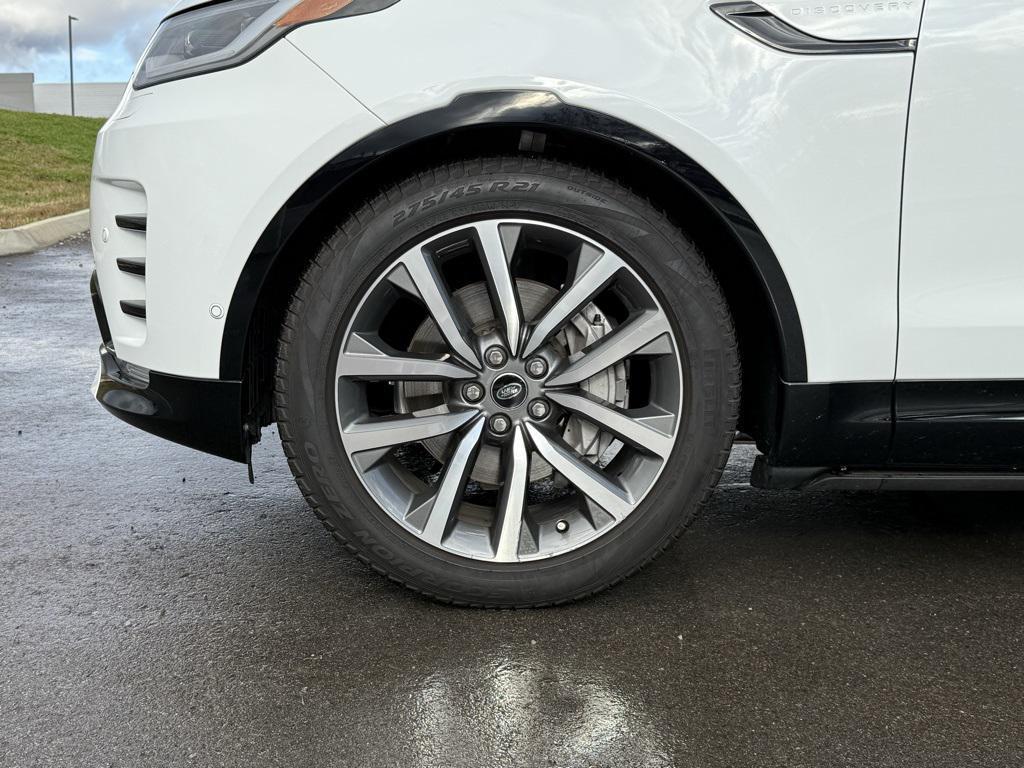 used 2025 Land Rover Discovery car, priced at $65,763