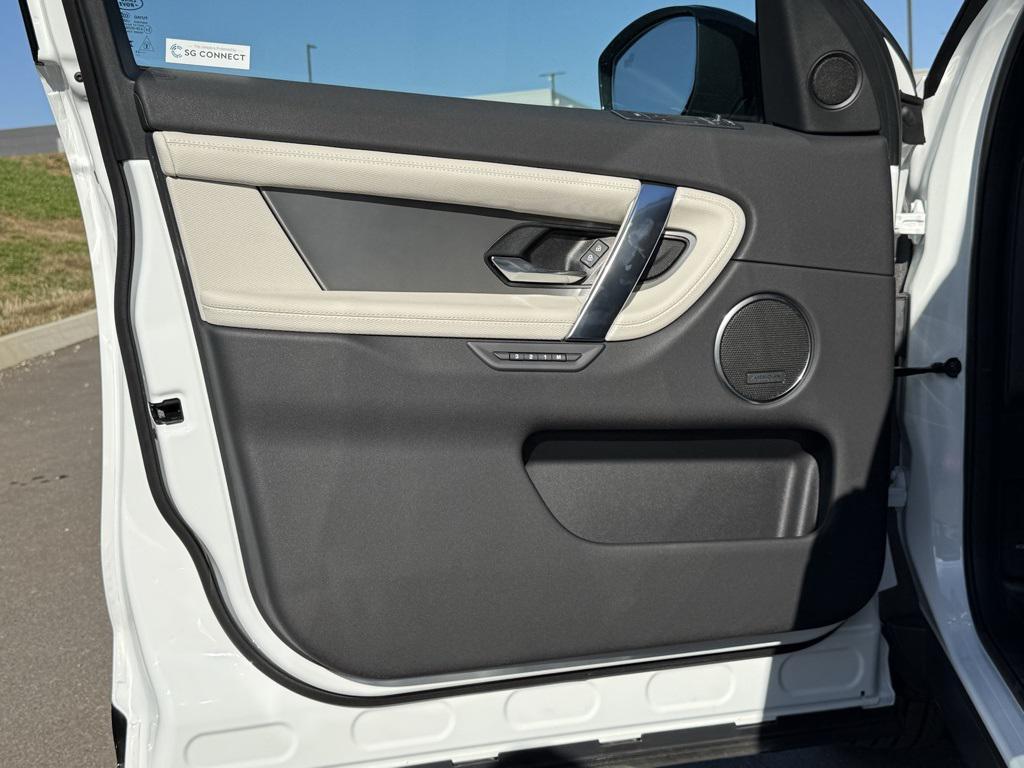 used 2025 Land Rover Discovery Sport car