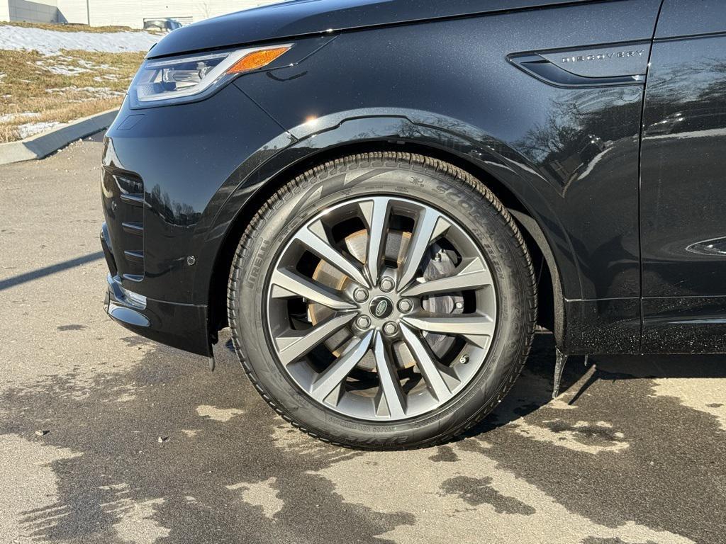 used 2025 Land Rover Discovery car, priced at $69,963