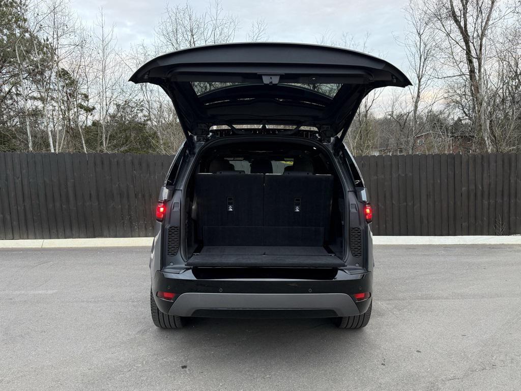 used 2024 Land Rover Discovery car, priced at $58,823
