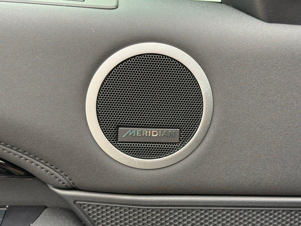 used 2025 Land Rover Discovery car, priced at $55,363