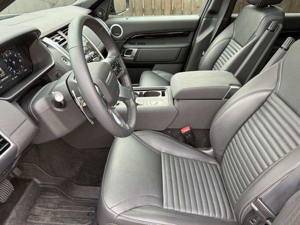 used 2025 Land Rover Discovery car, priced at $55,363
