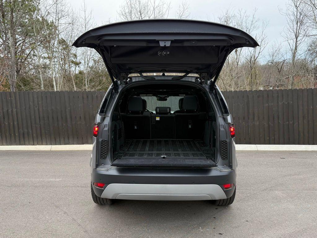 used 2025 Land Rover Discovery car, priced at $55,363