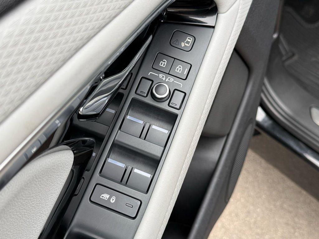 used 2022 Land Rover Range Rover Evoque car, priced at $24,945